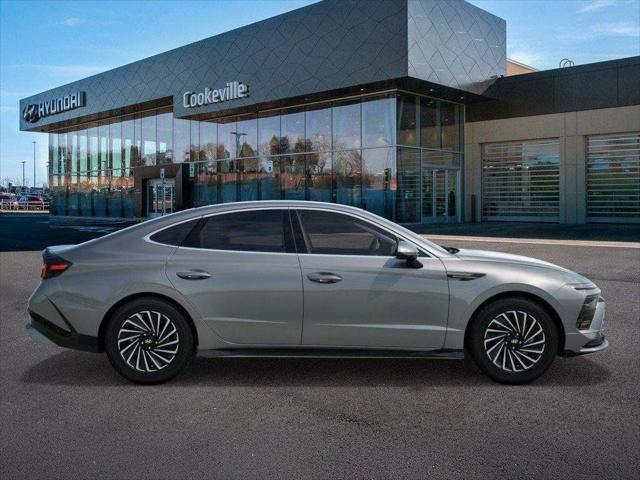 new 2025 Hyundai Sonata Hybrid car, priced at $30,185