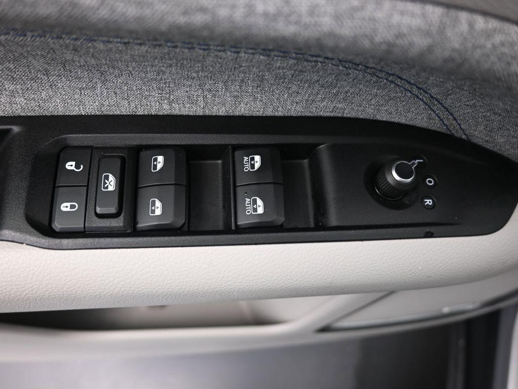 used 2022 Jeep Compass car, priced at $17,544