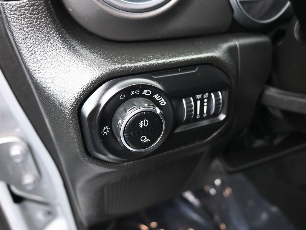 used 2022 Jeep Gladiator car, priced at $34,987