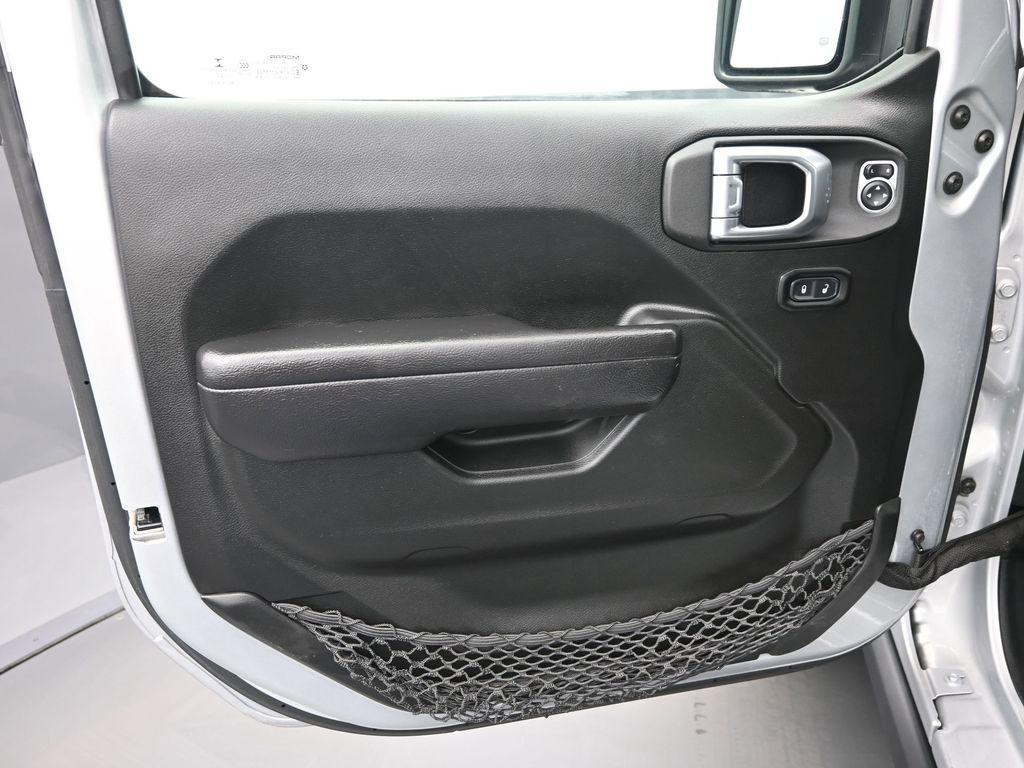 used 2022 Jeep Gladiator car, priced at $34,987