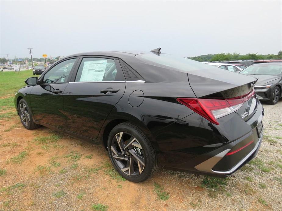 new 2024 Hyundai Elantra car, priced at $22,250