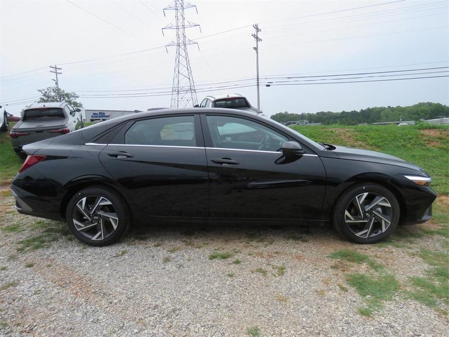 new 2024 Hyundai Elantra car, priced at $22,250