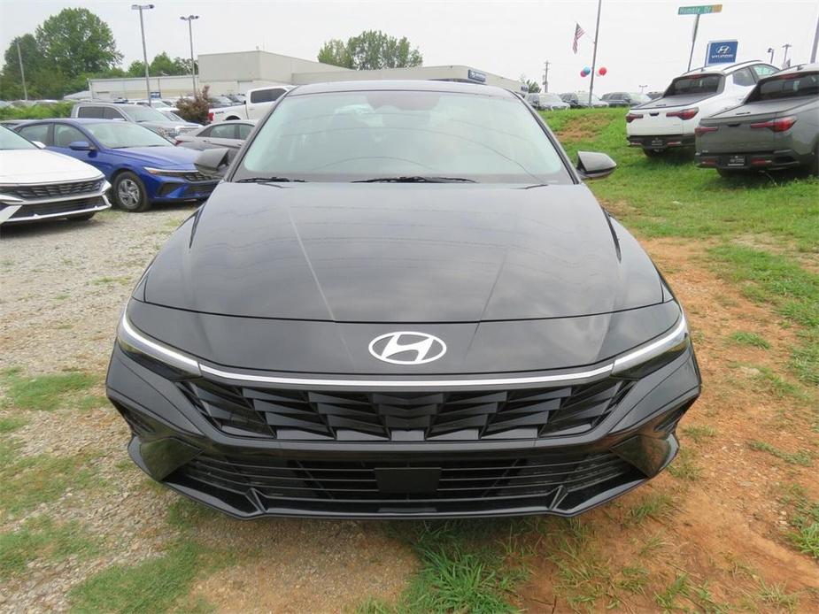 new 2024 Hyundai Elantra car, priced at $22,250