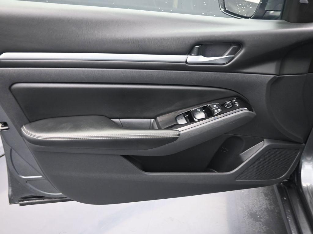 used 2023 Nissan Altima car, priced at $17,665