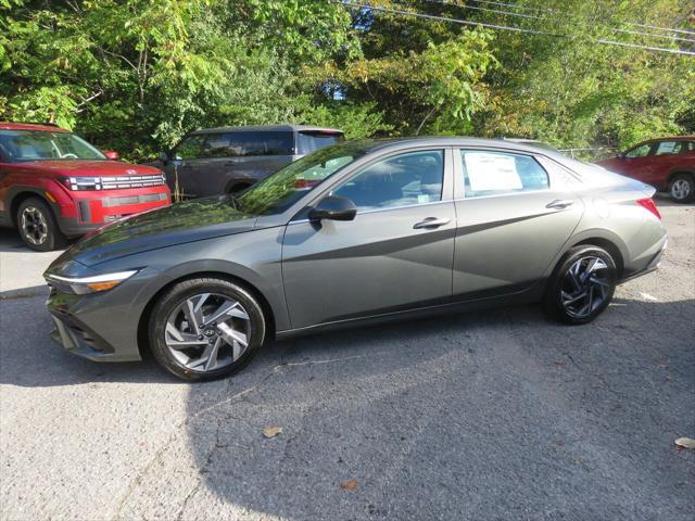 new 2025 Hyundai Elantra car, priced at $23,317