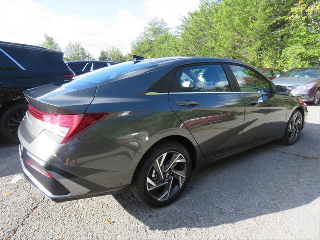 new 2025 Hyundai Elantra car, priced at $26,317