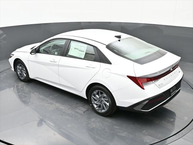 new 2025 Hyundai Elantra HEV car, priced at $26,608