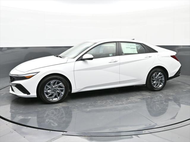 new 2025 Hyundai Elantra HEV car, priced at $26,608