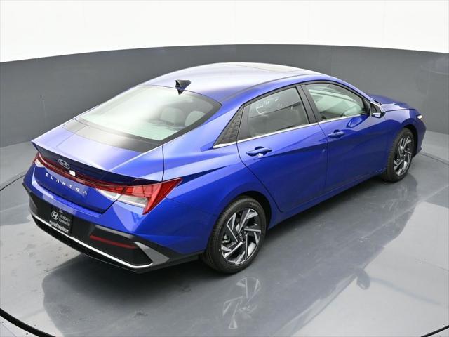 new 2025 Hyundai Elantra car, priced at $26,528