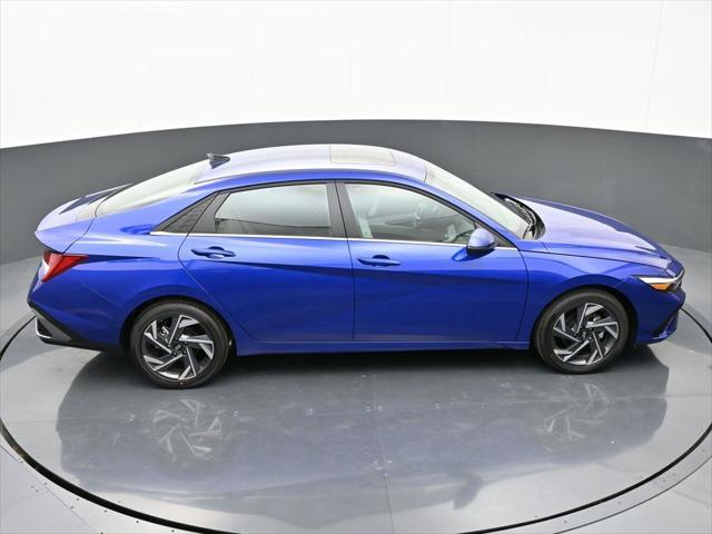 new 2025 Hyundai Elantra car, priced at $27,474