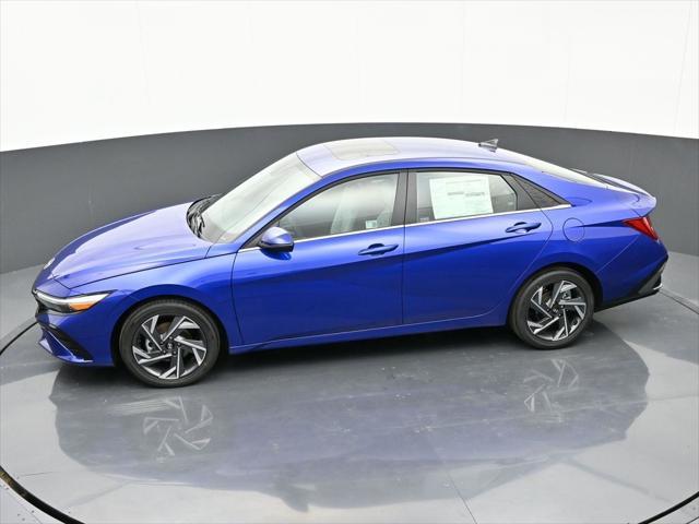 new 2025 Hyundai Elantra car, priced at $27,474