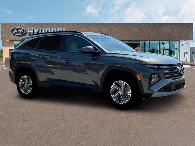 new 2025 Hyundai TUCSON Hybrid car, priced at $34,817