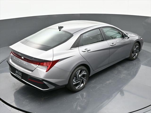 new 2025 Hyundai Elantra car, priced at $26,425