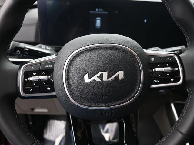 used 2025 Kia Carnival car, priced at $37,588