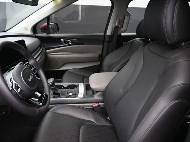 used 2025 Kia Carnival car, priced at $37,588