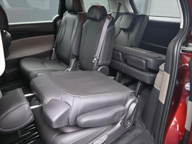 used 2025 Kia Carnival car, priced at $37,588