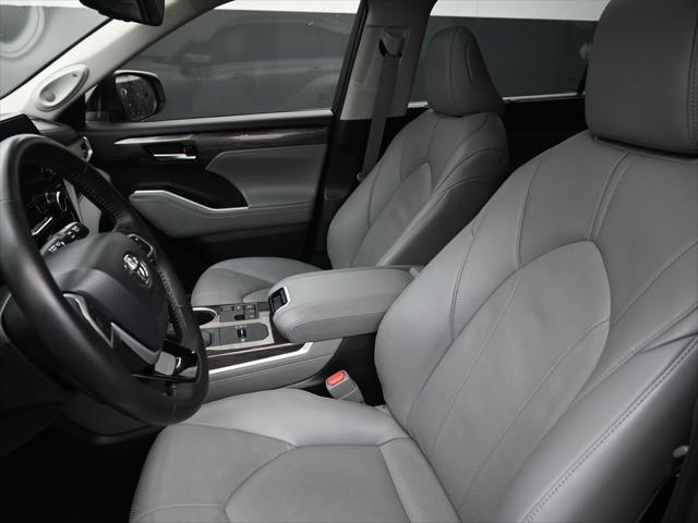 used 2023 Toyota Highlander car, priced at $38,779