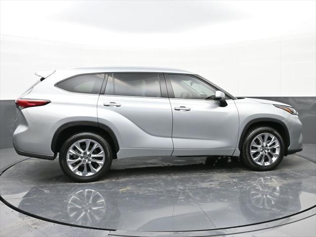 used 2023 Toyota Highlander car, priced at $38,779