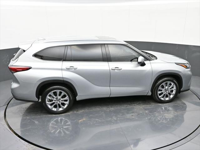 used 2023 Toyota Highlander car, priced at $38,779