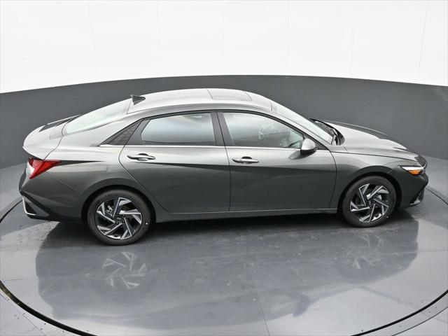 new 2025 Hyundai Elantra car, priced at $26,425