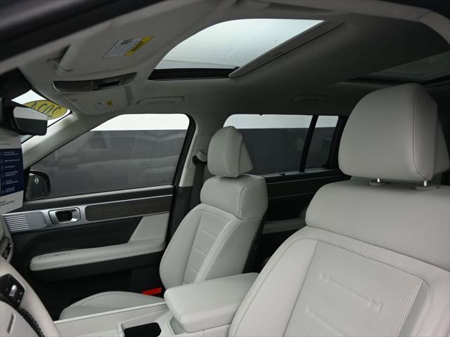 used 2024 Hyundai Santa Fe car, priced at $38,999