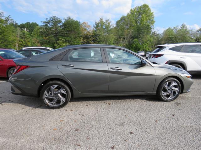 new 2025 Hyundai Elantra car, priced at $21,749