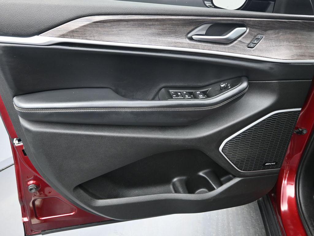 used 2021 Jeep Grand Cherokee L car, priced at $21,887