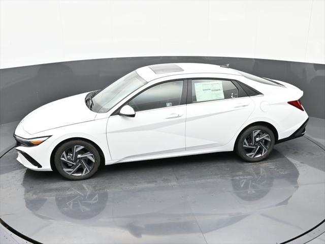 new 2025 Hyundai Elantra car, priced at $26,996