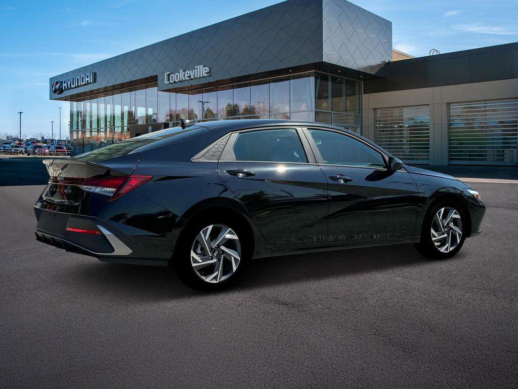 new 2025 Hyundai Elantra car, priced at $22,226