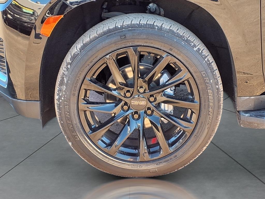 used 2022 GMC Yukon XL car, priced at $61,688