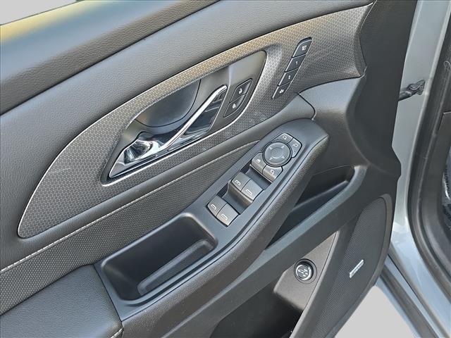 used 2023 Chevrolet Traverse car, priced at $38,995