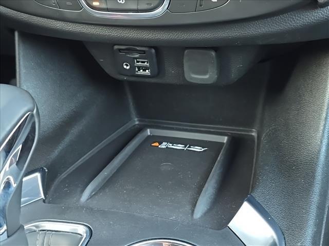 used 2023 Chevrolet Traverse car, priced at $38,995