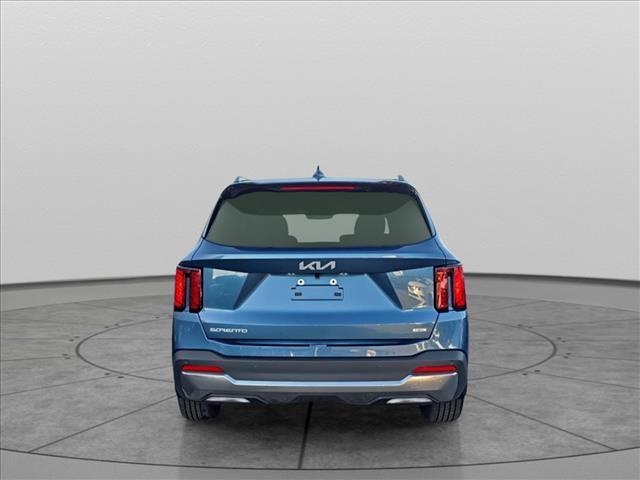 used 2025 Kia Sorento Hybrid car, priced at $38,729