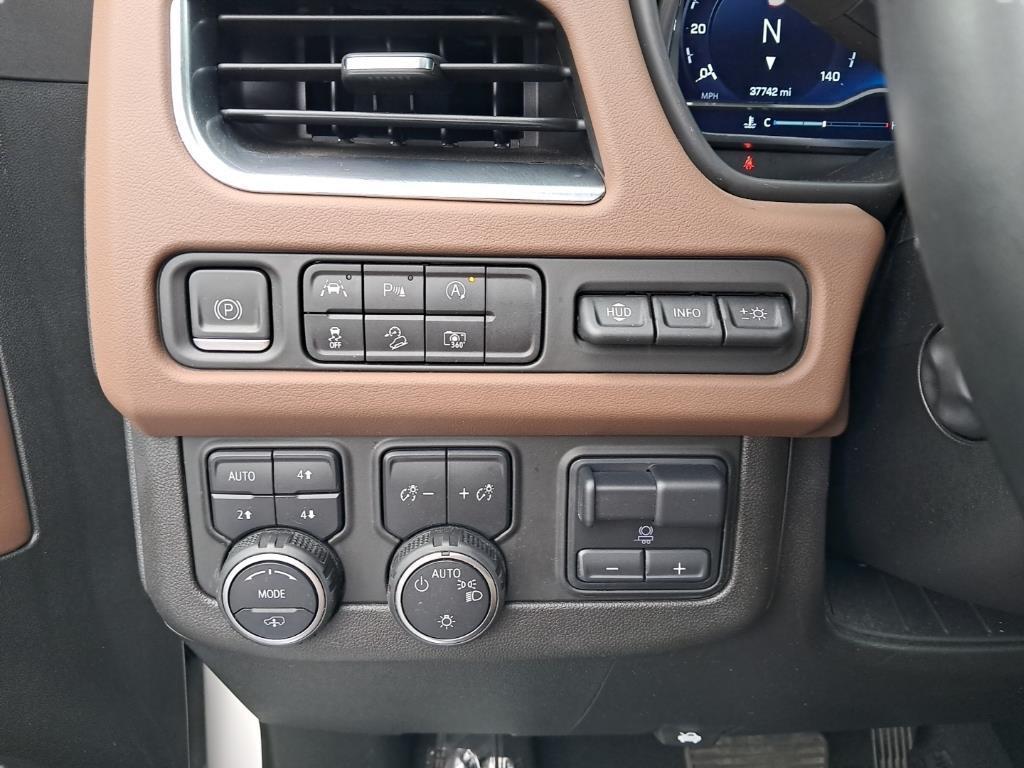 used 2023 Chevrolet Suburban car, priced at $71,644