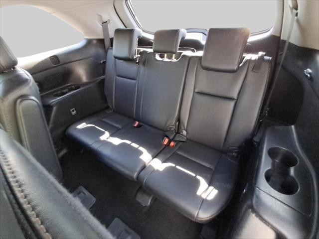 used 2019 Toyota Highlander car, priced at $29,687