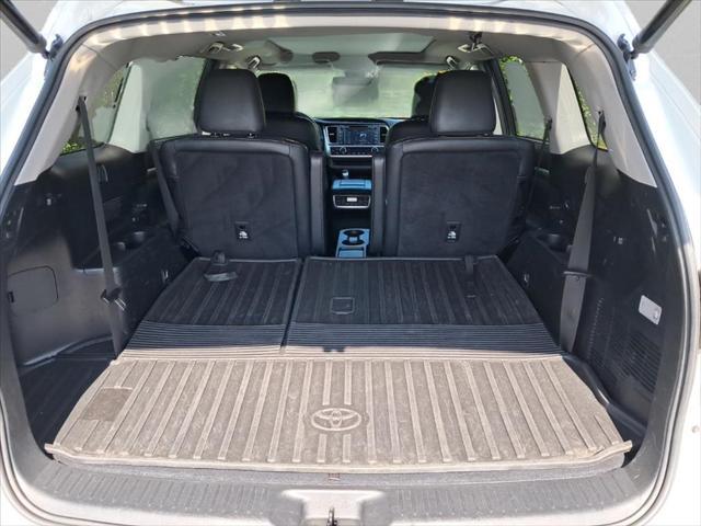 used 2019 Toyota Highlander car, priced at $29,687
