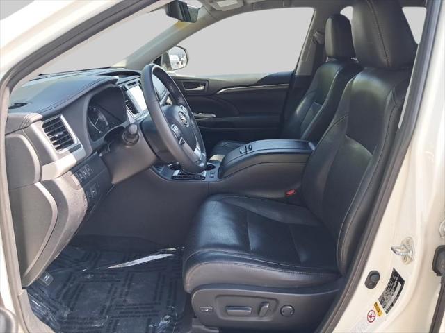 used 2019 Toyota Highlander car, priced at $29,687