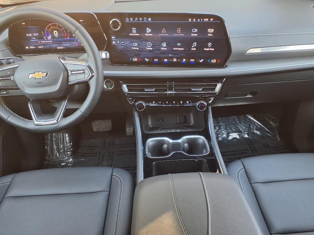 used 2025 Chevrolet Traverse car, priced at $42,644