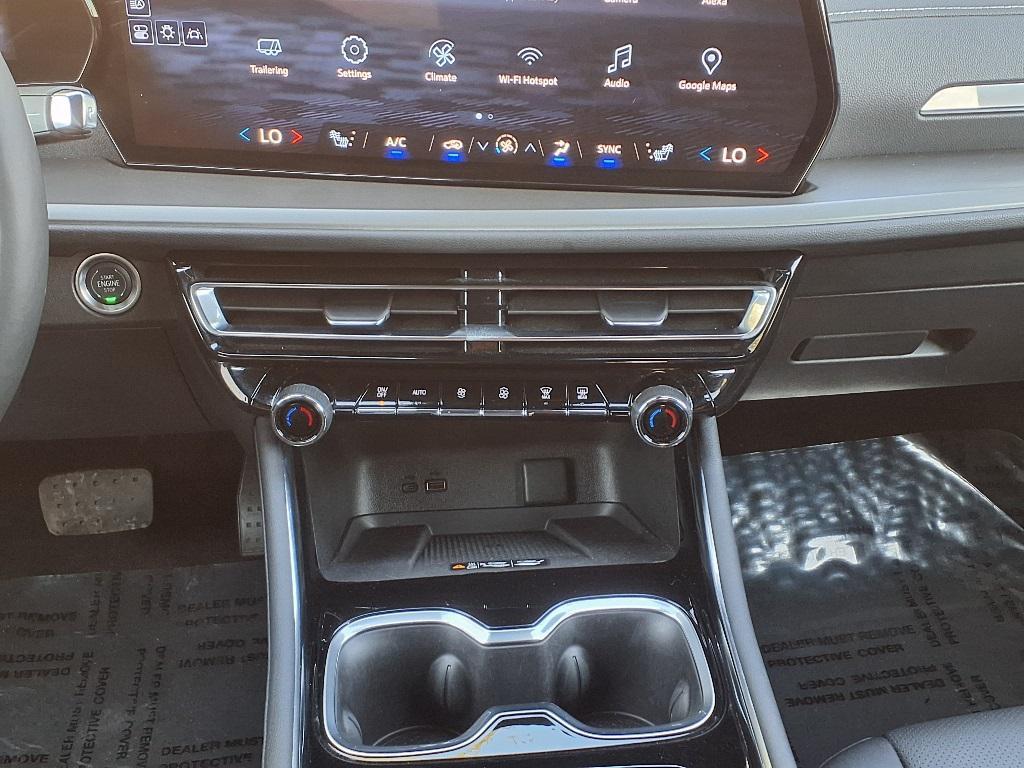 used 2025 Chevrolet Traverse car, priced at $42,644