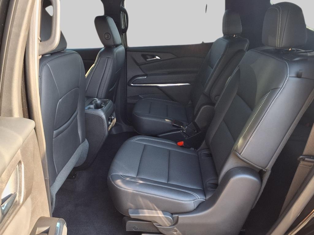 used 2025 Chevrolet Traverse car, priced at $42,644