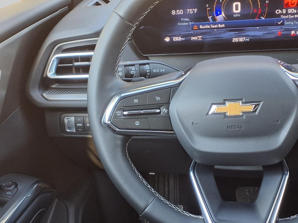 used 2025 Chevrolet Traverse car, priced at $42,644