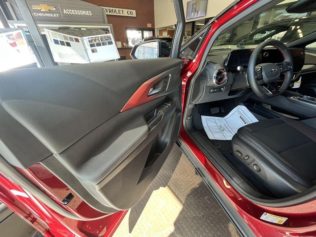 new 2025 Chevrolet Equinox EV car, priced at $49,805