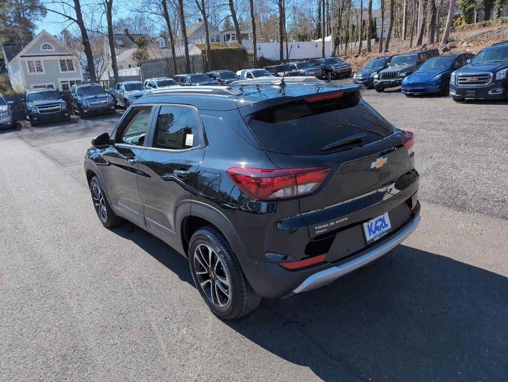 new 2025 Chevrolet TrailBlazer car, priced at $29,010