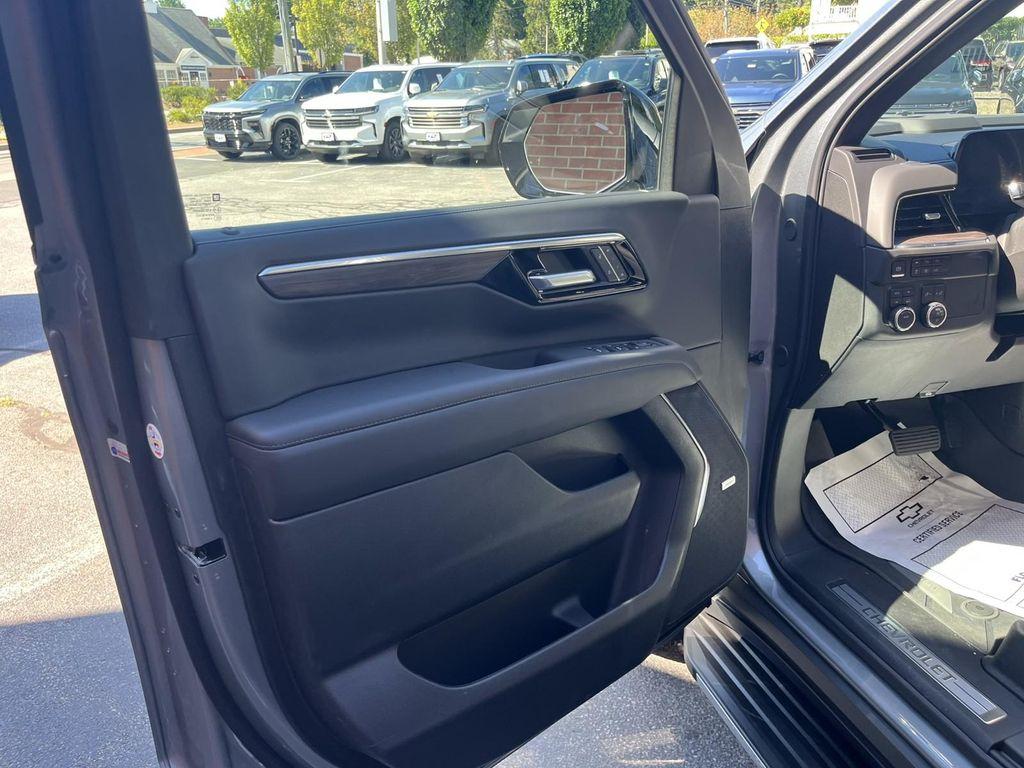 new 2025 Chevrolet Tahoe car, priced at $74,500