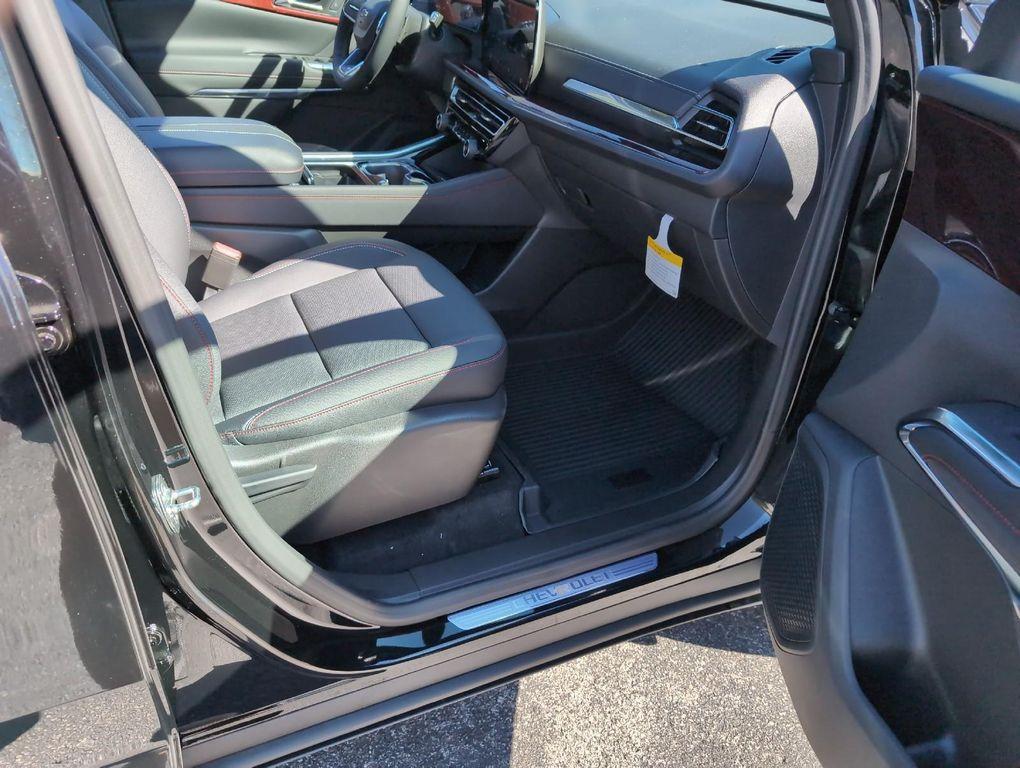 new 2026 Chevrolet Traverse car, priced at $56,934