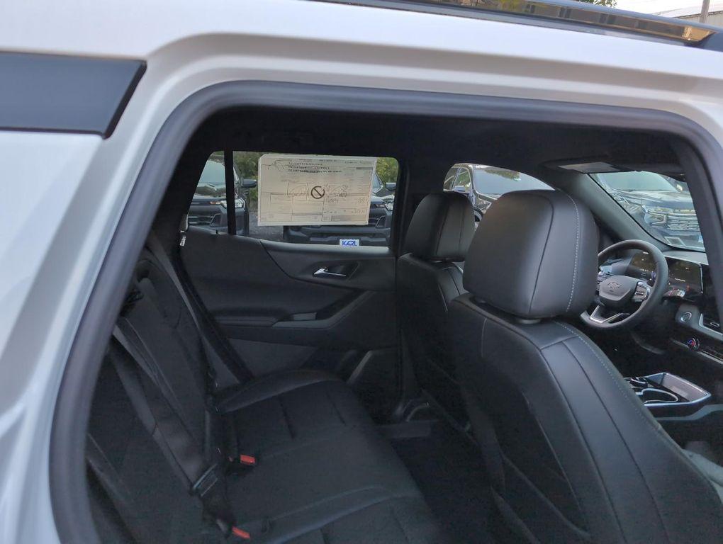 new 2026 Chevrolet Equinox car, priced at $35,590
