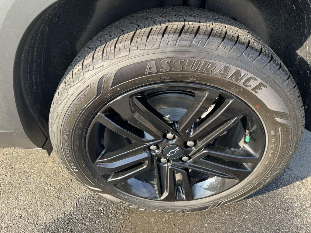 used 2025 Chevrolet Trax car, priced at $25,927