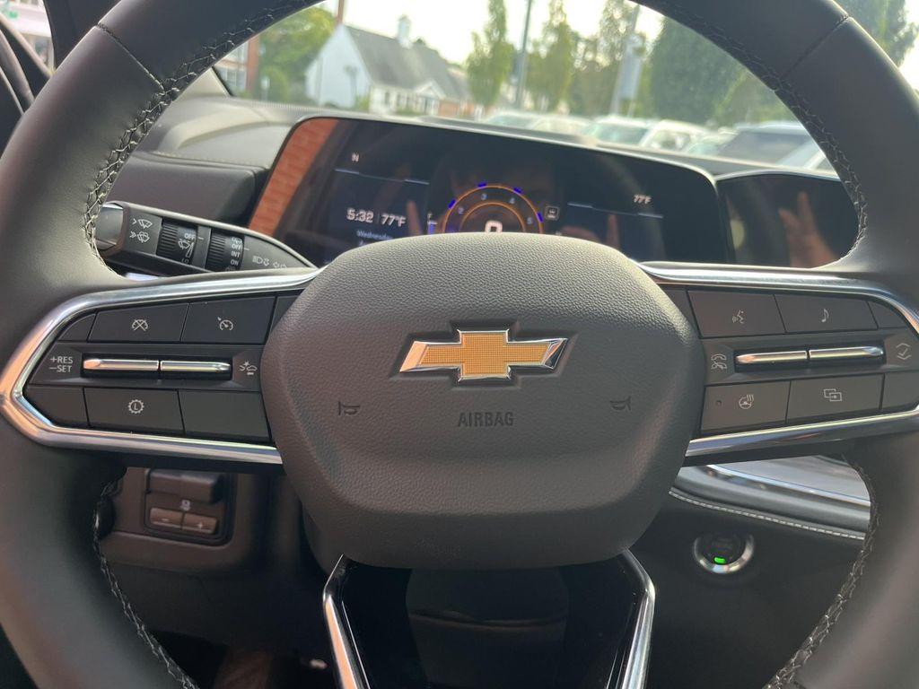 new 2025 Chevrolet Suburban car, priced at $84,184