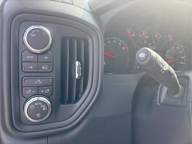 new 2025 GMC Sierra 1500 car, priced at $52,925