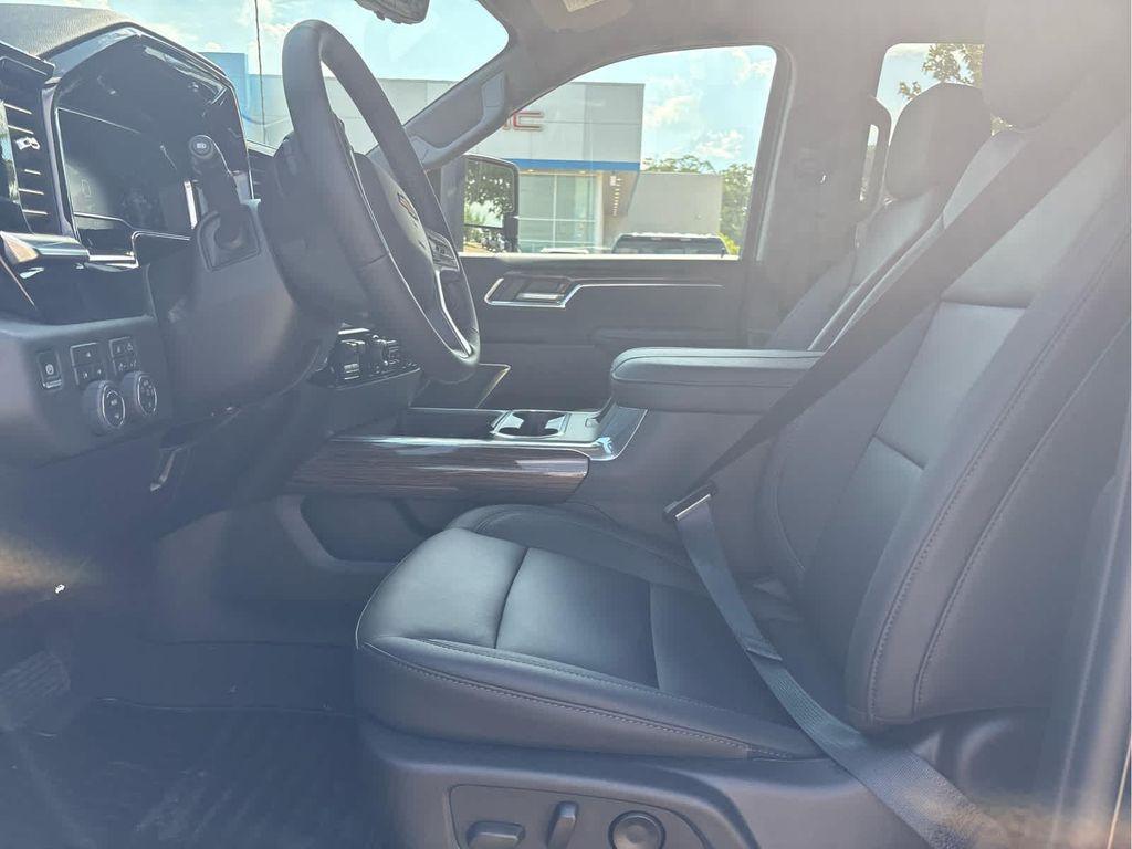new 2025 Chevrolet Silverado 2500 car, priced at $79,690